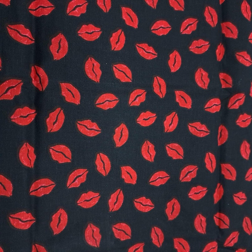 Vintage Red Lips Fabric 27"x44" Black Novelty Print Sewing‎ Quilting Rockabilly